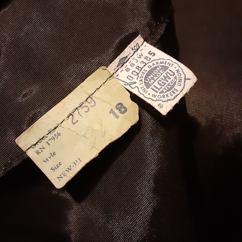 Gorgeous Vintage 50s Little Black Dress - Picture 4 of 10